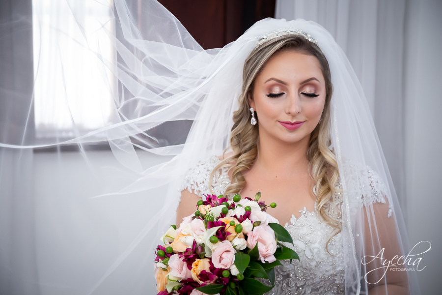 Deborah Ayecha Fotografia; noivas curitibanas; fotografia de casamento curitiba; casamento em curitiba, bella vista eventos, hotel jhonscher san juan, making of noiva, fotografo de casamento