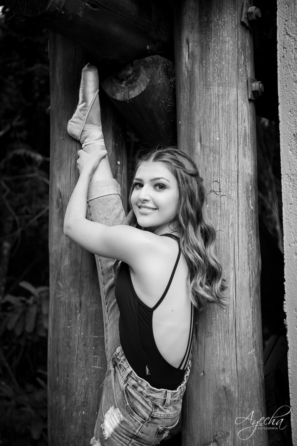 Fifhteen; Ensaio de 15 anos; Ensaio de Debutante; Pré 15; Deborah Ayecha Fotografia; Debutantes Curitiba; Debutantes Colombo; Pinhais; Piraquara; Cinderela Debutantes; Toda Teen; Capricho; Parque Tanguá; Ensaio Parque Tanguá