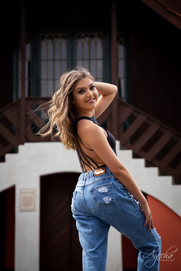 Fifhteen; Ensaio de 15 anos; Ensaio de Debutante; Pré 15; Deborah Ayecha Fotografia; Debutantes Curitiba; Debutantes Colombo; Pinhais; Piraquara; Cinderela Debutantes; Toda Teen; Capricho; Parque Tanguá; Ensaio Parque Tanguá