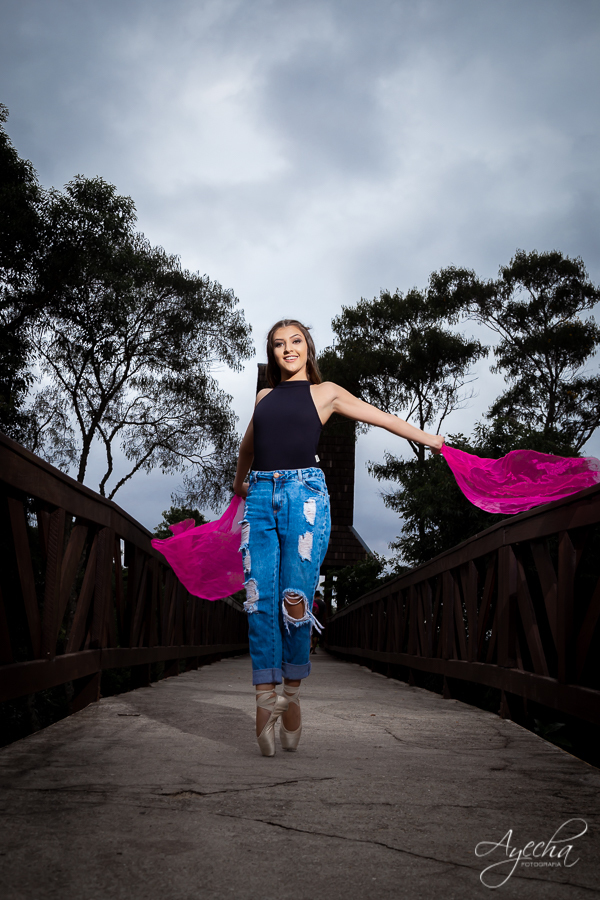 Fifhteen; Ensaio de 15 anos; Ensaio de Debutante; Pré 15; Deborah Ayecha Fotografia; Debutantes Curitiba; Debutantes Colombo; Pinhais; Piraquara; Cinderela Debutantes; Toda Teen; Capricho; Parque Tanguá; Ensaio Parque Tanguá