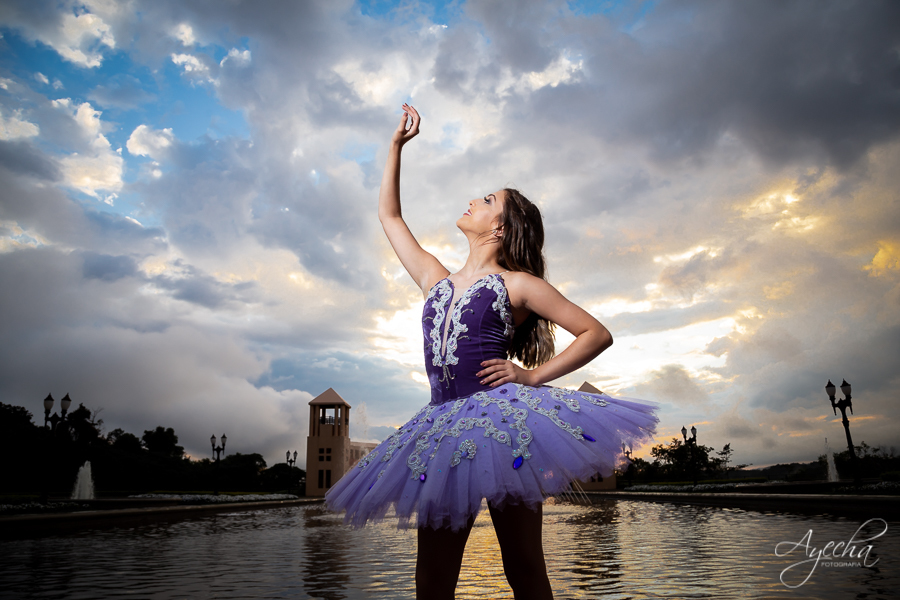 Fifhteen; Ensaio de 15 anos; Ensaio de Debutante; Pré 15; Deborah Ayecha Fotografia; Debutantes Curitiba; Debutantes Colombo; Pinhais; Piraquara; Cinderela Debutantes; Toda Teen; Capricho; Parque Tanguá; Ensaio Parque Tanguá