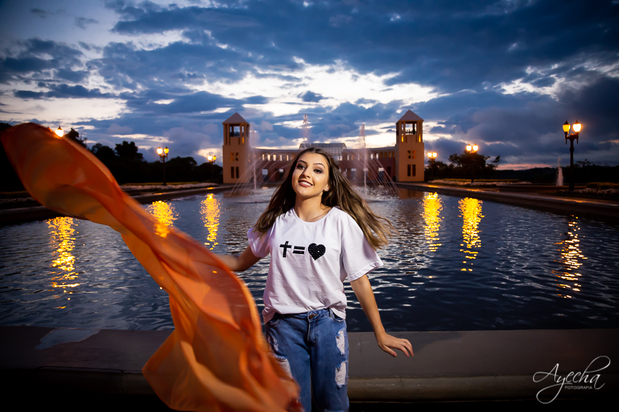 Fifhteen; Ensaio de 15 anos; Ensaio de Debutante; Pré 15; Deborah Ayecha Fotografia; Debutantes Curitiba; Debutantes Colombo; Pinhais; Piraquara; Cinderela Debutantes; Toda Teen; Capricho; Parque Tanguá; Ensaio Parque Tanguá