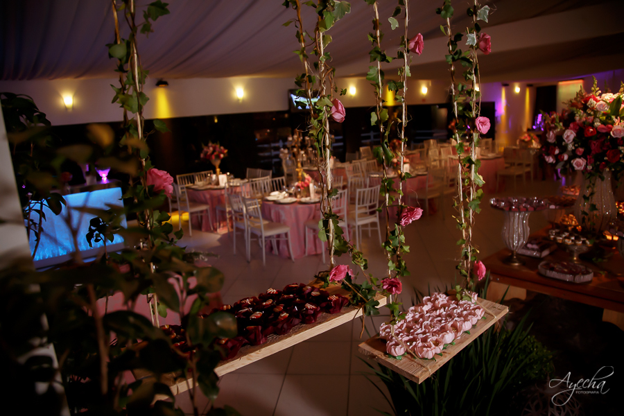 15 ANOS; DEBUTANTE; FESTA DE DEBUTANTE; FESTA DE 15 ANOS; ENSAIO DE DEBUTANTE; ENSAIO DE 15 ANOS; FESTA DE DEBUTANTE; FESTA DE 15 ANOS; CHACARA ABURA; MAKING OF DEBUTANTE; FOTOGRAFO DE 15 ANOS; FOTOGRAFIA; VESTIDO DE DEBUTANTE; VESTIDO 15 ANOS