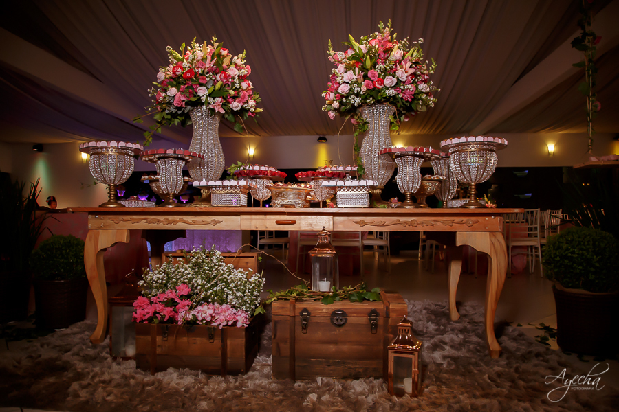 15 ANOS; DEBUTANTE; FESTA DE DEBUTANTE; FESTA DE 15 ANOS; ENSAIO DE DEBUTANTE; ENSAIO DE 15 ANOS; FESTA DE DEBUTANTE; FESTA DE 15 ANOS; CHACARA ABURA; MAKING OF DEBUTANTE; FOTOGRAFO DE 15 ANOS; FOTOGRAFIA; VESTIDO DE DEBUTANTE; VESTIDO 15 ANOS