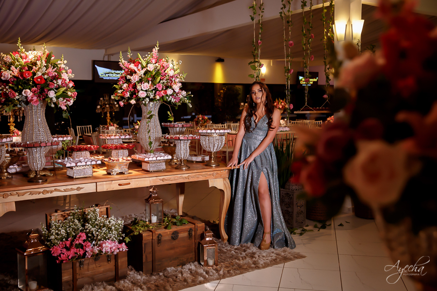 15 ANOS; DEBUTANTE; FESTA DE DEBUTANTE; FESTA DE 15 ANOS; ENSAIO DE DEBUTANTE; ENSAIO DE 15 ANOS; FESTA DE DEBUTANTE; FESTA DE 15 ANOS; CHACARA ABURA; MAKING OF DEBUTANTE; FOTOGRAFO DE 15 ANOS; 15 ANOS CURITIBA; VESTIDO DE DEBUTANTE; VESTIDO 15 ANOS
