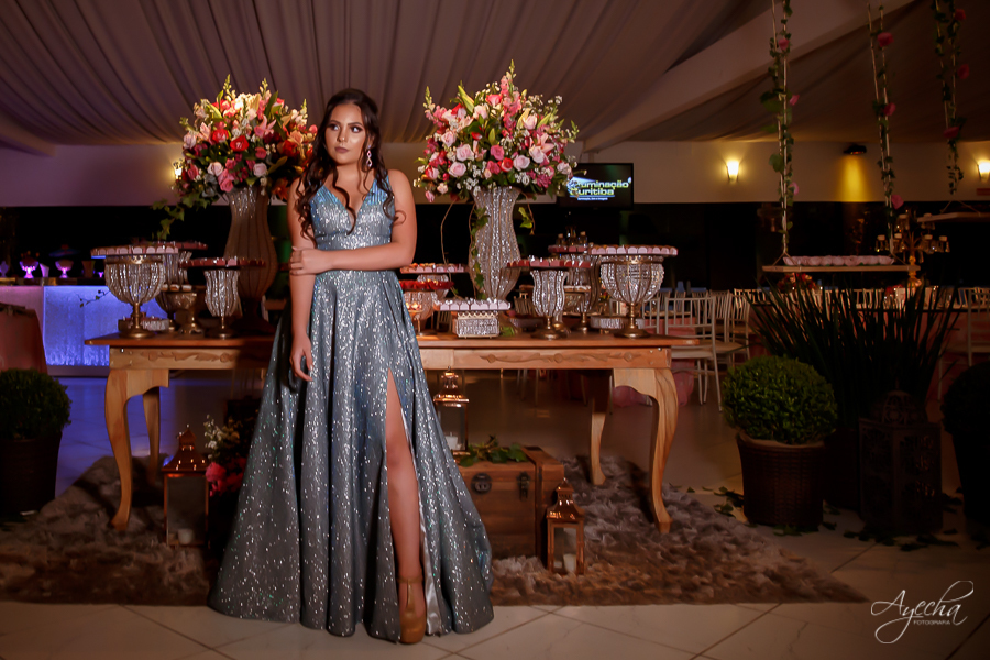 15 ANOS; DEBUTANTE; FESTA DE DEBUTANTE; FESTA DE 15 ANOS; ENSAIO DE DEBUTANTE; ENSAIO DE 15 ANOS; FESTA DE DEBUTANTE; FESTA DE 15 ANOS; CHACARA ABURA; MAKING OF DEBUTANTE; FOTOGRAFO DE 15 ANOS; 15 ANOS CURITIBA; VESTIDO DE DEBUTANTE; VESTIDO 15 ANOS