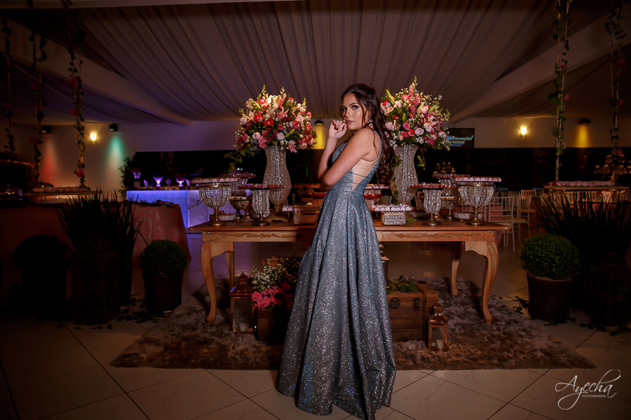 15 ANOS; DEBUTANTE; FESTA DE DEBUTANTE; FESTA DE 15 ANOS; ENSAIO DE DEBUTANTE; ENSAIO DE 15 ANOS; FESTA DE DEBUTANTE; FESTA DE 15 ANOS; CHACARA ABURA; MAKING OF DEBUTANTE; FOTOGRAFO DE 15 ANOS; 15 ANOS CURITIBA; VESTIDO DE DEBUTANTE; VESTIDO 15 ANOS