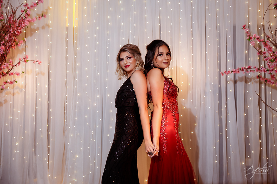 15 ANOS; DEBUTANTE; FESTA DE DEBUTANTE; FESTA DE 15 ANOS; ENSAIO DE DEBUTANTE; ENSAIO DE 15 ANOS; FESTA DE DEBUTANTE; FESTA DE 15 ANOS; CHACARA ABURA; MAKING OF DEBUTANTE; FOTOGRAFO DE 15 ANOS; 15 ANOS CURITIBA; VESTIDO DE DEBUTANTE; VESTIDO 15 ANOS