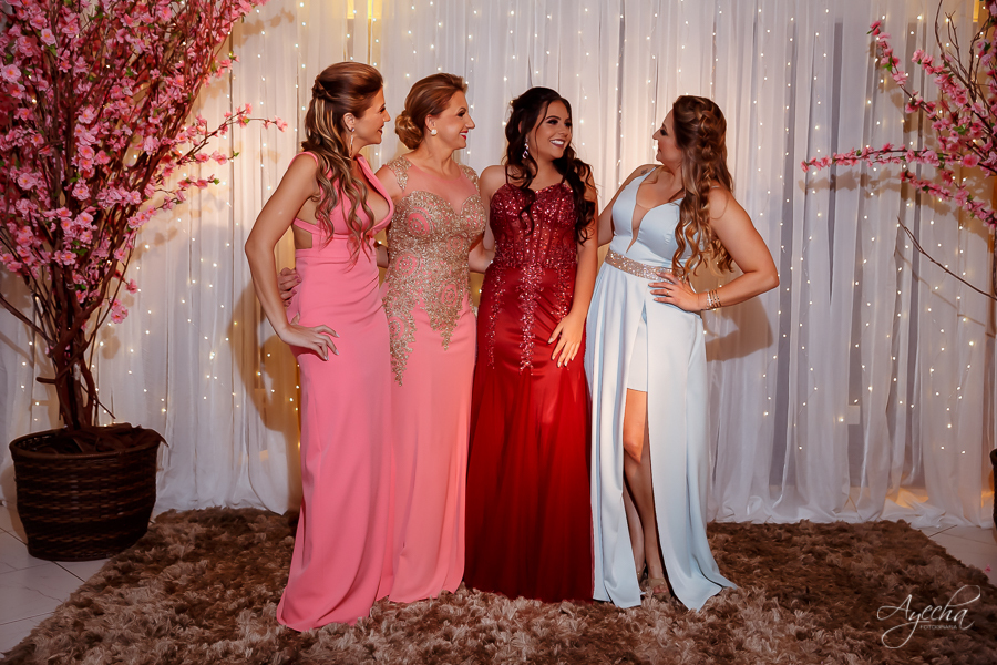 15 ANOS; DEBUTANTE; FESTA DE DEBUTANTE; FESTA DE 15 ANOS; ENSAIO DE DEBUTANTE; ENSAIO DE 15 ANOS; FESTA DE DEBUTANTE; FESTA DE 15 ANOS; CHACARA ABURA; MAKING OF DEBUTANTE; FOTOGRAFO DE 15 ANOS; 15 ANOS CURITIBA; VESTIDO DE DEBUTANTE; VESTIDO 15 ANOS