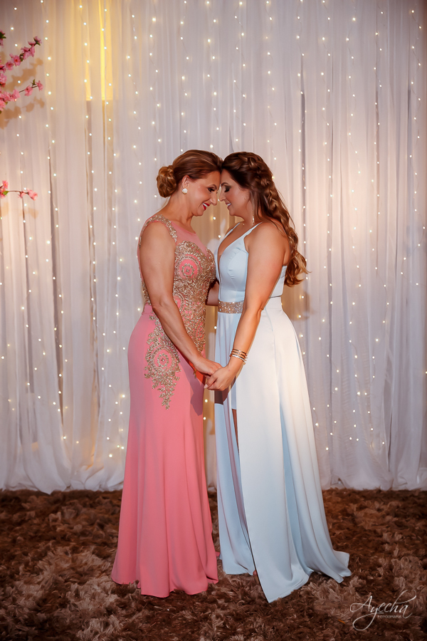 15 ANOS; DEBUTANTE; FESTA DE DEBUTANTE; FESTA DE 15 ANOS; ENSAIO DE DEBUTANTE; ENSAIO DE 15 ANOS; FESTA DE DEBUTANTE; FESTA DE 15 ANOS; CHACARA ABURA; MAKING OF DEBUTANTE; FOTOGRAFO DE 15 ANOS; 15 ANOS CURITIBA; VESTIDO DE DEBUTANTE; VESTIDO 15 ANOS