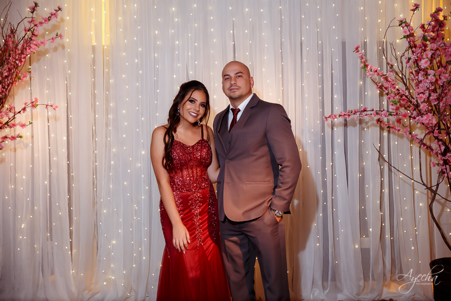 15 ANOS; DEBUTANTE; FESTA DE DEBUTANTE; FESTA DE 15 ANOS; ENSAIO DE DEBUTANTE; ENSAIO DE 15 ANOS; FESTA DE DEBUTANTE; FESTA DE 15 ANOS; CHACARA ABURA; MAKING OF DEBUTANTE; FOTOGRAFO DE 15 ANOS; 15 ANOS CURITIBA; VESTIDO DE DEBUTANTE; VESTIDO 15 ANOS