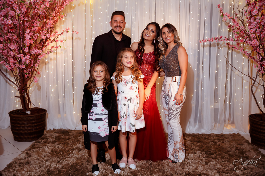 15 ANOS; DEBUTANTE; FESTA DE DEBUTANTE; FESTA DE 15 ANOS; ENSAIO DE DEBUTANTE; ENSAIO DE 15 ANOS; FESTA DE DEBUTANTE; FESTA DE 15 ANOS; CHACARA ABURA; MAKING OF DEBUTANTE; FOTOGRAFO DE 15 ANOS; 15 ANOS CURITIBA; VESTIDO DE DEBUTANTE; VESTIDO 15 ANOS