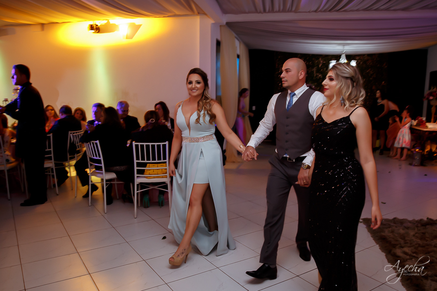 15 ANOS; DEBUTANTE; FESTA DE DEBUTANTE; FESTA DE 15 ANOS; ENSAIO DE DEBUTANTE; ENSAIO DE 15 ANOS; FESTA DE DEBUTANTE; FESTA DE 15 ANOS; CHACARA ABURA; MAKING OF DEBUTANTE; FOTOGRAFO DE 15 ANOS; 15 ANOS CURITIBA; VESTIDO DE DEBUTANTE; VESTIDO 15 ANOS