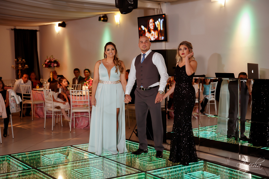 15 ANOS; DEBUTANTE; FESTA DE DEBUTANTE; FESTA DE 15 ANOS; ENSAIO DE DEBUTANTE; ENSAIO DE 15 ANOS; FESTA DE DEBUTANTE; FESTA DE 15 ANOS; CHACARA ABURA; MAKING OF DEBUTANTE; FOTOGRAFO DE 15 ANOS; 15 ANOS CURITIBA; VESTIDO DE DEBUTANTE; VESTIDO 15 ANOS