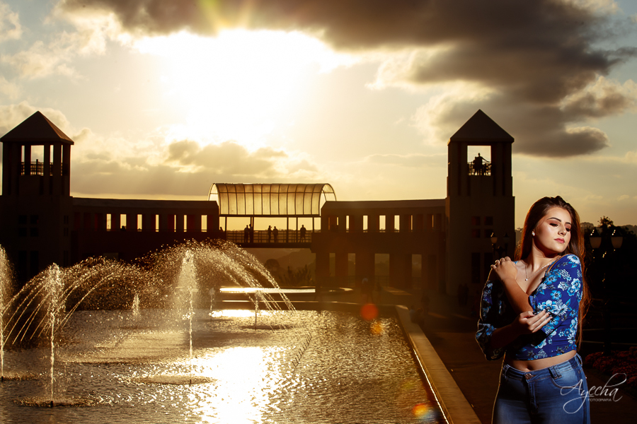 15 anos curitiba; ensaio de 15 anos; clipe de 15 anos; vídeo de 15 anos; fotos de 15 anos; ideias para 15 anos; debutantes; debutantes curitiba; deborah ayecha fotografia; eventos curitiba; festas curitiba; fornecedores curitiba;