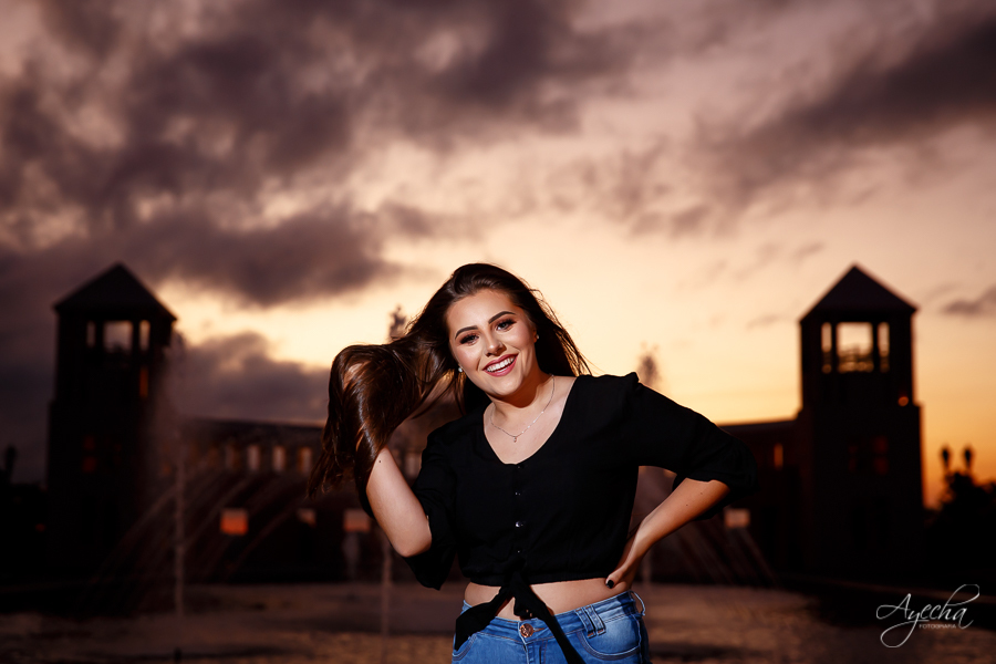 15 anos curitiba; ensaio de 15 anos; clipe de 15 anos; vídeo de 15 anos; fotos de 15 anos; ideias para 15 anos; debutantes; debutantes curitiba; deborah ayecha fotografia; eventos curitiba; festas curitiba; fornecedores curitiba;