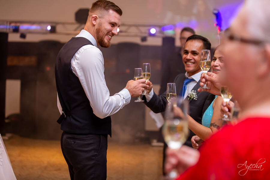 Noivas Curitibanas; Fotografo de Casamento Curitiba; Deborah Ayecha Fotografia; Rita Gonzales Maquiadora; Ensaio Parque das Aguas Piraquara; Vallejo Eventos; Eventos Piraquara; Eventos Curitiba; Fotografia de Casamento; Noivas Pinhais; Cerimoniale