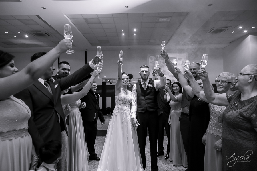 Noivas Curitibanas; Fotografo de Casamento Curitiba; Deborah Ayecha Fotografia; Rita Gonzales Maquiadora; Ensaio Parque das Aguas Piraquara; Vallejo Eventos; Eventos Piraquara; Eventos Curitiba; Fotografia de Casamento; Noivas Pinhais; Cerimoniale