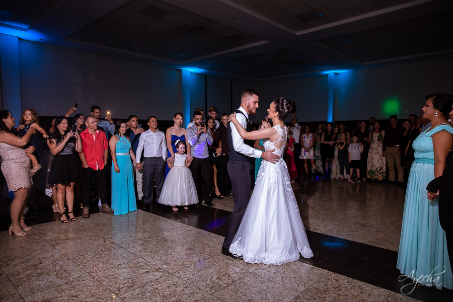 Noivas Curitibanas; Fotografo de Casamento Curitiba; Deborah Ayecha Fotografia; Rita Gonzales Maquiadora; Ensaio Parque das Aguas Piraquara; Vallejo Eventos; Eventos Piraquara; Eventos Curitiba; Fotografia de Casamento; Noivas Pinhais; Cerimoniale