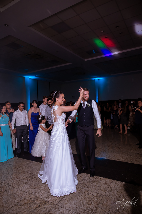 Noivas Curitibanas; Fotografo de Casamento Curitiba; Deborah Ayecha Fotografia; Rita Gonzales Maquiadora; Ensaio Parque das Aguas Piraquara; Vallejo Eventos; Eventos Piraquara; Eventos Curitiba; Fotografia de Casamento; Noivas Pinhais; Cerimoniale