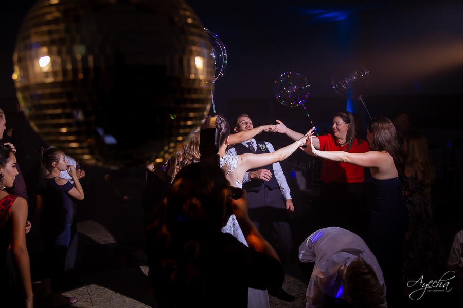 Noivas Curitibanas; Fotografo de Casamento Curitiba; Deborah Ayecha Fotografia; Rita Gonzales Maquiadora; Ensaio Parque das Aguas Piraquara; Vallejo Eventos; Eventos Piraquara; Eventos Curitiba; Fotografia de Casamento; Noivas Pinhais; Cerimoniale