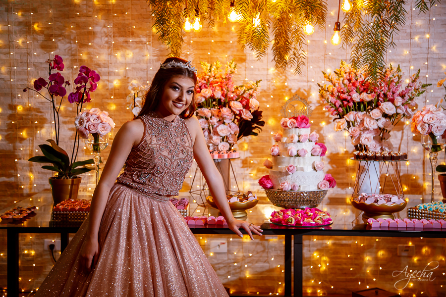 Cynthia Ayres Decoração; 15 anos; Debutantes Curitiba; Associação Sanepar Curitiba; 15 anos bailarina; balada 15 anos; deborah ayecha fotografia; fotógrafos curitiba; melhores fotografos casamento curitiba; ensaio debutante; ensaios curitiba;