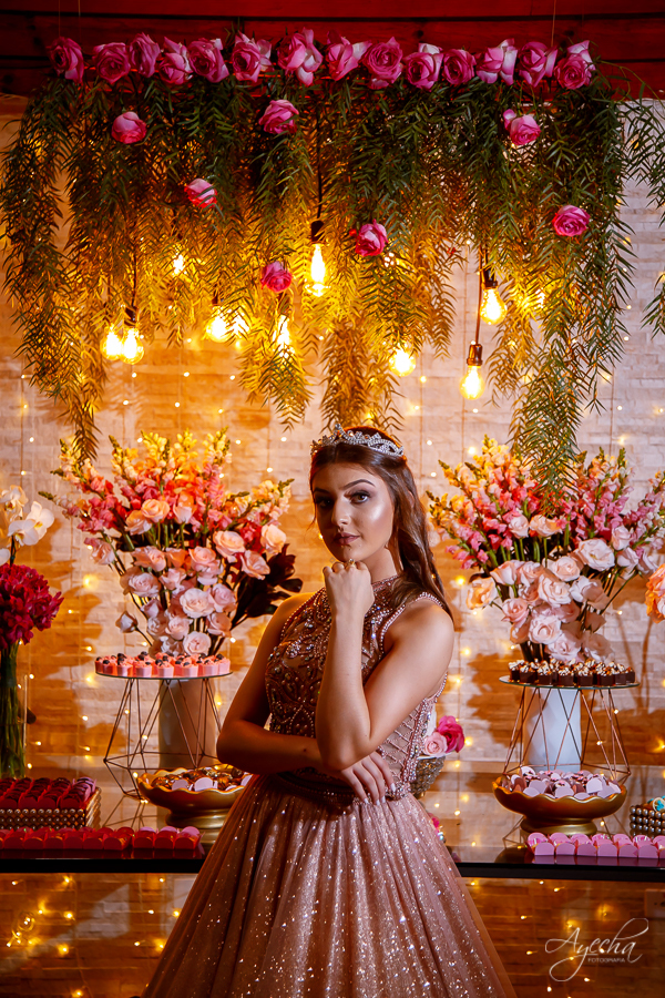 Cynthia Ayres Decoração; 15 anos; Debutantes Curitiba; Associação Sanepar Curitiba; 15 anos bailarina; balada 15 anos; deborah ayecha fotografia; fotógrafos curitiba; melhores fotografos casamento curitiba; ensaio debutante; ensaios curitiba;