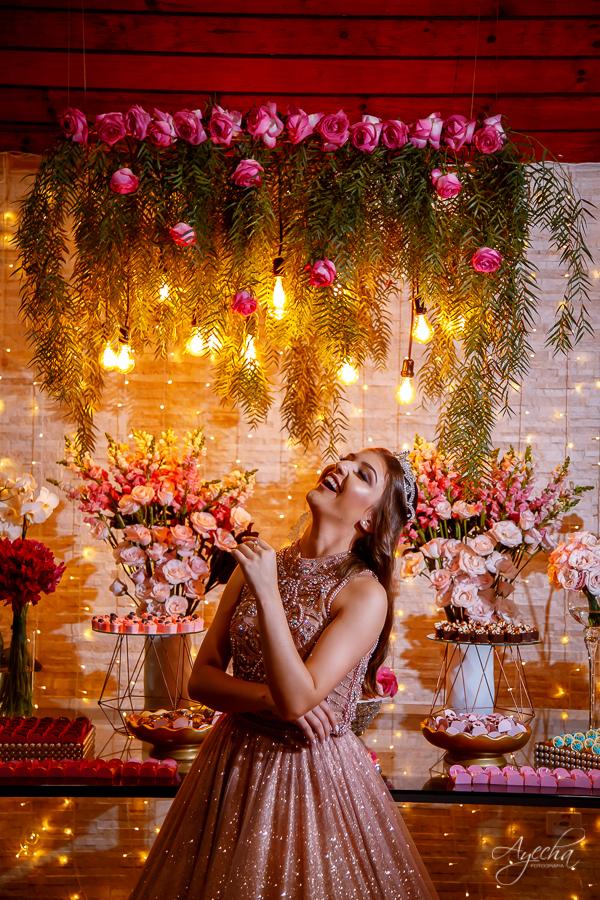 Cynthia Ayres Decoração; 15 anos; Debutantes Curitiba; Associação Sanepar Curitiba; 15 anos bailarina; balada 15 anos; deborah ayecha fotografia; fotógrafos curitiba; melhores fotografos casamento curitiba; ensaio debutante; ensaios curitiba;