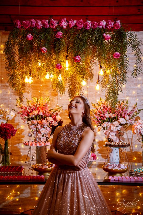 Cynthia Ayres Decoração; 15 anos; Debutantes Curitiba; Associação Sanepar Curitiba; 15 anos bailarina; balada 15 anos; deborah ayecha fotografia; fotógrafos curitiba; melhores fotografos casamento curitiba; ensaio debutante; ensaios curitiba;