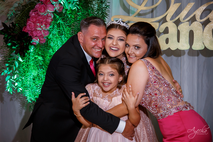 Cynthia Ayres Decoração; 15 anos; Debutantes Curitiba; Associação Sanepar Curitiba; 15 anos bailarina; balada 15 anos; deborah ayecha fotografia; fotógrafos curitiba; melhores fotografos casamento curitiba; ensaio debutante; ensaios curitiba;