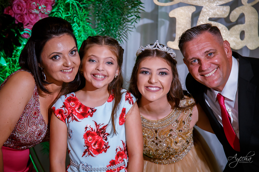 Cynthia Ayres Decoração; 15 anos; Debutantes Curitiba; Associação Sanepar Curitiba; 15 anos bailarina; balada 15 anos; deborah ayecha fotografia; fotógrafos curitiba; melhores fotografos casamento curitiba; ensaio debutante; ensaios curitiba;