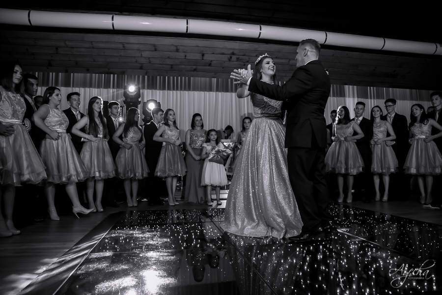 Cynthia Ayres Decoração; 15 anos; Debutantes Curitiba; Associação Sanepar Curitiba; 15 anos bailarina; balada 15 anos; deborah ayecha fotografia; fotógrafos curitiba; melhores fotografos casamento curitiba; ensaio debutante; ensaios curitiba;