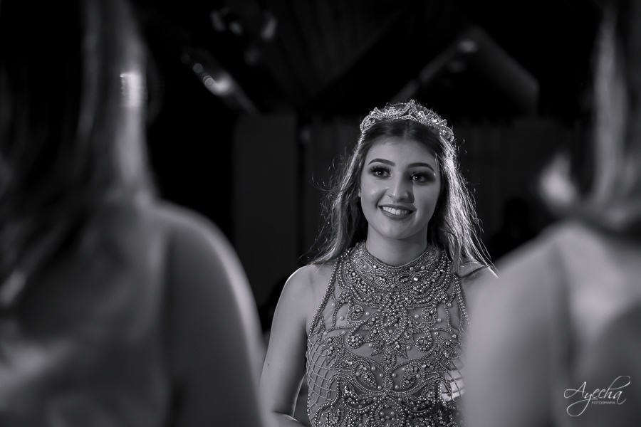 Cynthia Ayres Decoração; 15 anos; Debutantes Curitiba; Associação Sanepar Curitiba; 15 anos bailarina; balada 15 anos; deborah ayecha fotografia; fotógrafos curitiba; melhores fotografos casamento curitiba; ensaio debutante; bolo vivo 15 anos;