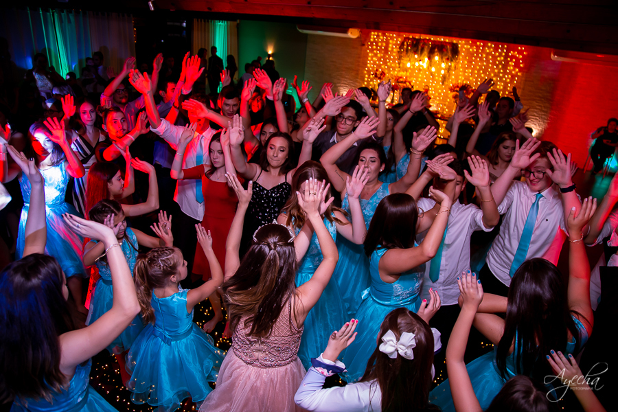 Cynthia Ayres Decoração; 15 anos; Debutantes Curitiba; Associação Sanepar Curitiba; 15 anos bailarina; balada 15 anos; deborah ayecha fotografia; fotógrafos curitiba; melhores fotografos casamento curitiba; barthender curitiba; bolo vivo 15 anos;