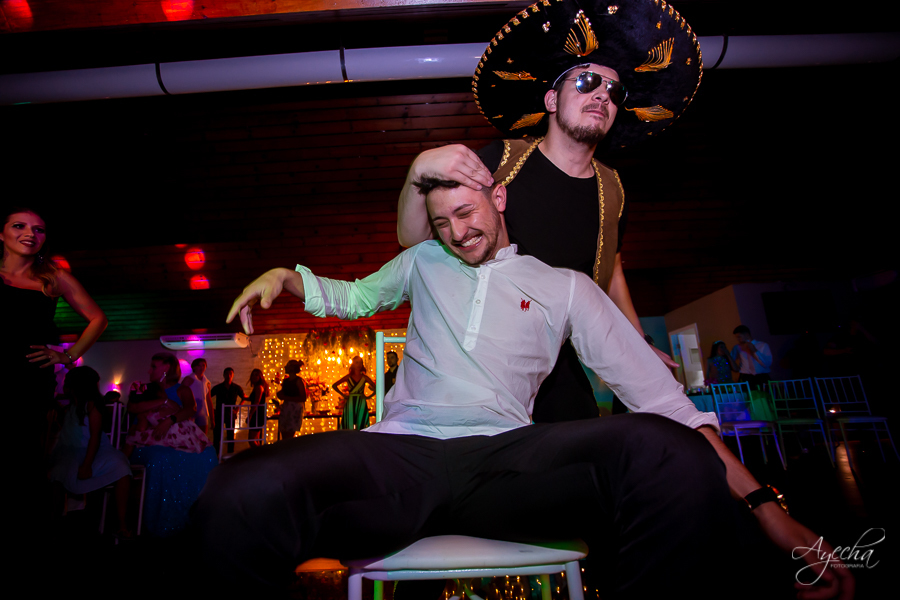 Cynthia Ayres Decoração; 15 anos; Debutantes Curitiba; Associação Sanepar Curitiba; 15 anos bailarina; balada 15 anos; deborah ayecha fotografia; fotógrafos curitiba; melhores fotografos casamento curitiba; barthender curitiba; bolo vivo 15 anos;