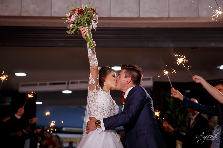 Casamento Perpétuo Socorro; Bella Vista Eventos; Tânia Marcelino; Diovanne Camilo, Invent Art; Noivas Curitibanas; Fotografia de Casamento Curitiba; Casamentos Colombo; Eventos Curitiba; Liliane Prado Make; Casamento Couto Pereira