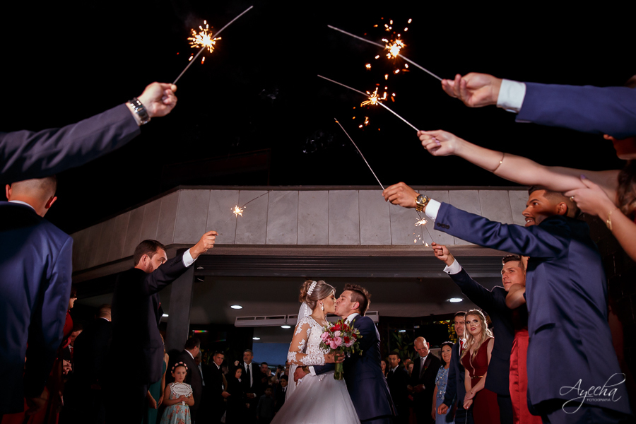 Casamento Perpétuo Socorro; Bella Vista Eventos; Tânia Marcelino; Diovanne Camilo, Invent Art; Noivas Curitibanas; Fotografia de Casamento Curitiba; Casamentos Colombo; Eventos Curitiba; Liliane Prado Make; Casamento Couto Pereira