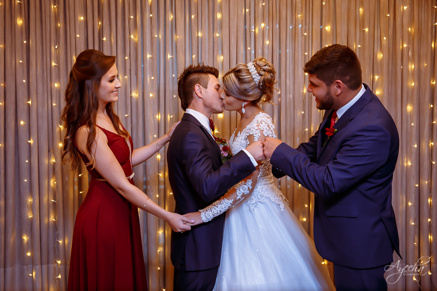 Casamento Perpétuo Socorro; Bella Vista Eventos; Tânia Marcelino; Diovanne Camilo, Invent Art; Noivas Curitibanas; Fotografia de Casamento Curitiba; Casamentos Colombo; Eventos Curitiba; Liliane Prado Make; Casamento Teatro Paiol; Noivos Teatro Paiol; 