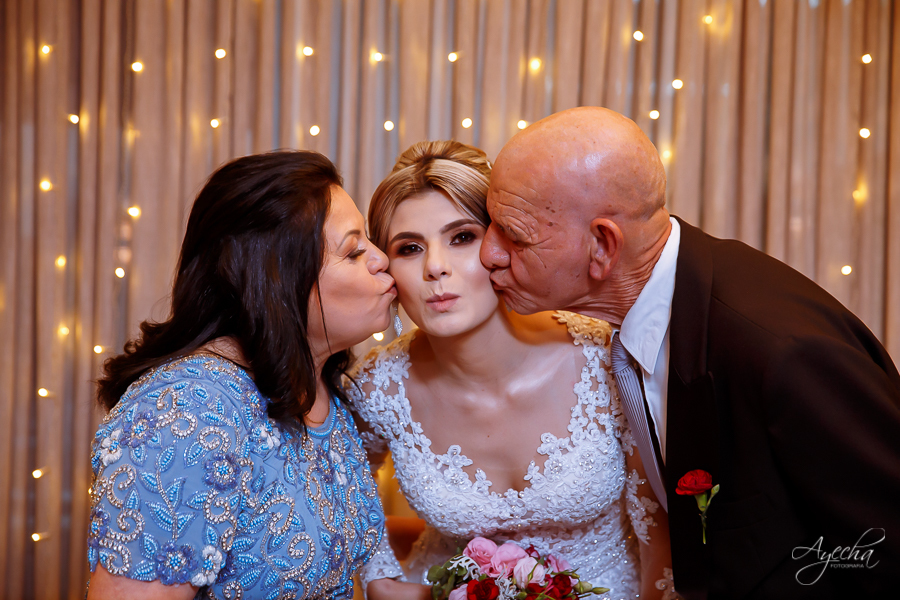 Casamento Perpétuo Socorro; Bella Vista Eventos; Tânia Marcelino; Diovanne Camilo, Invent Art; Noivas Curitibanas; Fotografia de Casamento Curitiba; Casamentos Colombo; Eventos Curitiba; Liliane Prado Make; Casamento Teatro Paiol; Noivos Teatro Paiol; 