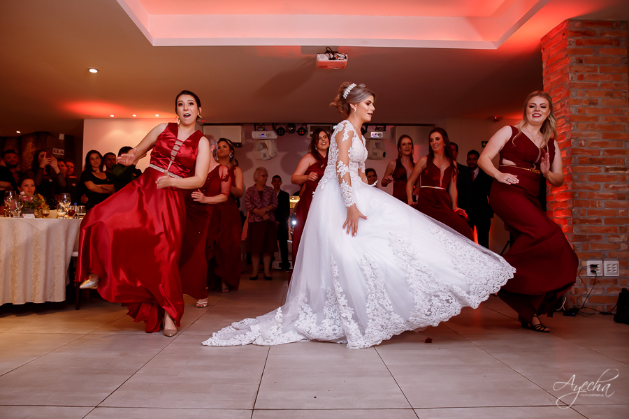 Casamento Perpétuo Socorro; Bella Vista Eventos; Tânia Marcelino; Diovanne Camilo, Invent Art; Noivas Curitibanas; Fotografia de Casamento Curitiba; Casamentos Colombo; Eventos Curitiba; Liliane Prado Make; Studio Leylak; Dança dos Noivos Curitiba;