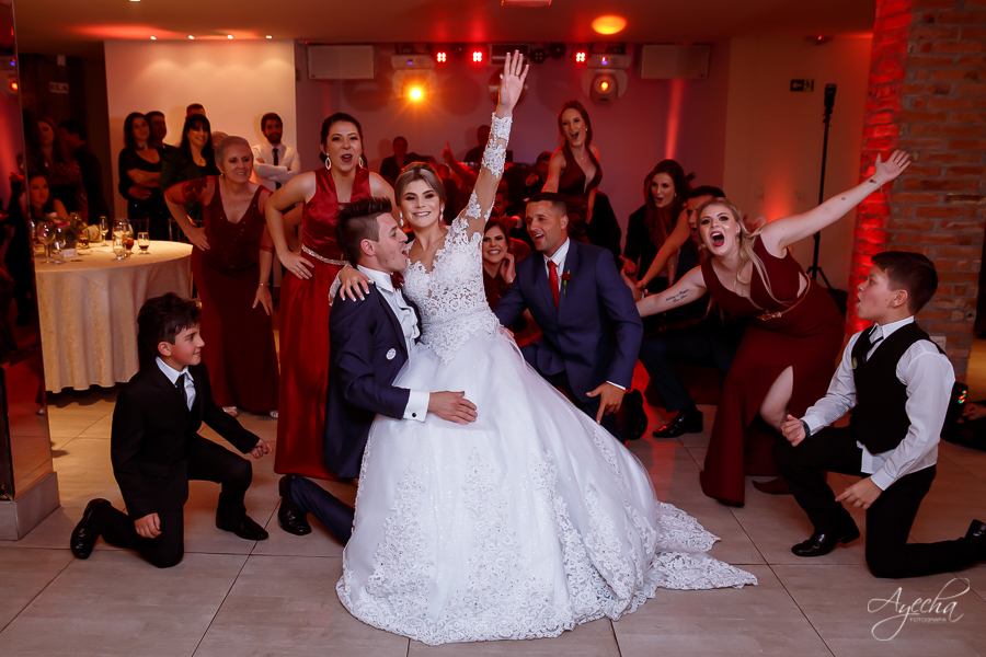 Casamento Perpétuo Socorro; Bella Vista Eventos; Tânia Marcelino; Diovanne Camilo, Invent Art; Noivas Curitibanas; Fotografia de Casamento Curitiba; Casamentos Colombo; Eventos Curitiba; Liliane Prado Make; Studio Leylak; Dança dos Noivos Curitiba;