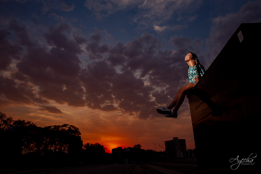 Ensaio urbano; Ensaio em Curitiba; 15 anos curitiba; debutantes curitiba; ensaio de debutante curitiba; debutantes piraquara; pinhais; melhores fotógrafos de curitiba; praça nossa senhora de salete; ensaio por do sol; deborah ayecha fotografia