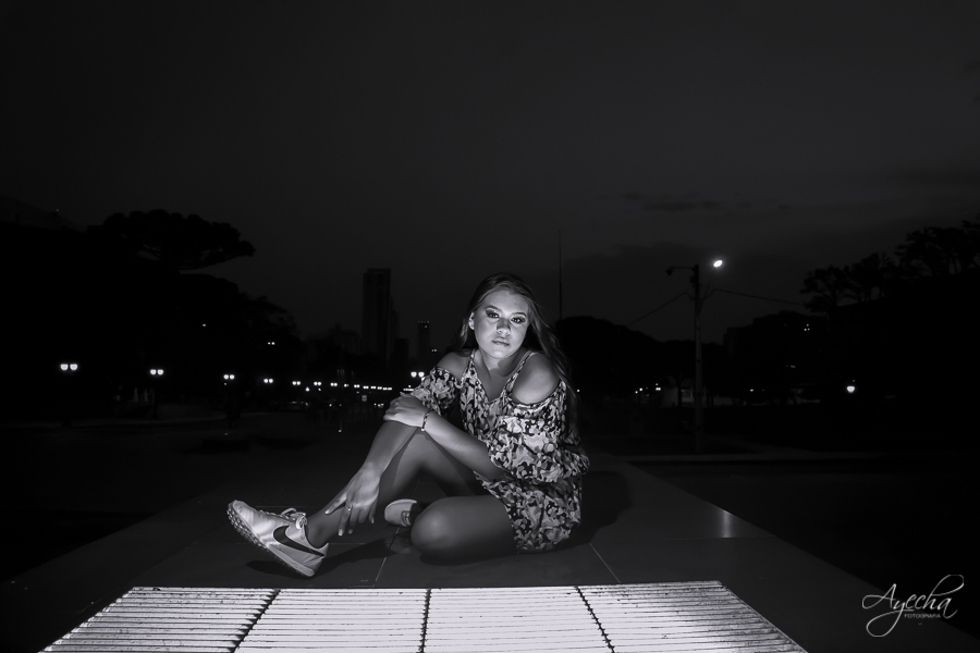 Ensaio urbano; Ensaio em Curitiba; 15 anos curitiba; debutantes curitiba; ensaio de debutante curitiba; debutantes piraquara; pinhais; melhores fotógrafos de curitiba; praça nossa senhora de salete; ensaio por do sol; deborah ayecha fotografia