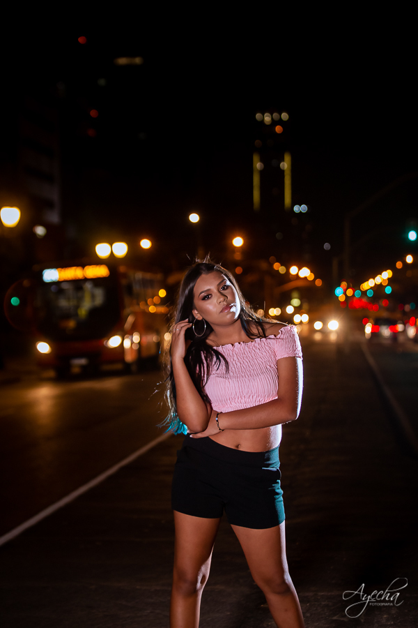 Ensaio urbano; Ensaio em Curitiba; 15 anos curitiba; debutantes curitiba; ensaio de debutante curitiba; debutantes piraquara; pinhais; melhores fotógrafos de curitiba; praça nossa senhora de salete; ensaio por do sol; deborah ayecha fotografia