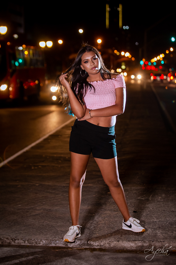 Ensaio urbano; Ensaio em Curitiba; 15 anos curitiba; debutantes curitiba; ensaio de debutante curitiba; debutantes piraquara; pinhais; melhores fotógrafos de curitiba; praça nossa senhora de salete; ensaio por do sol; deborah ayecha fotografia