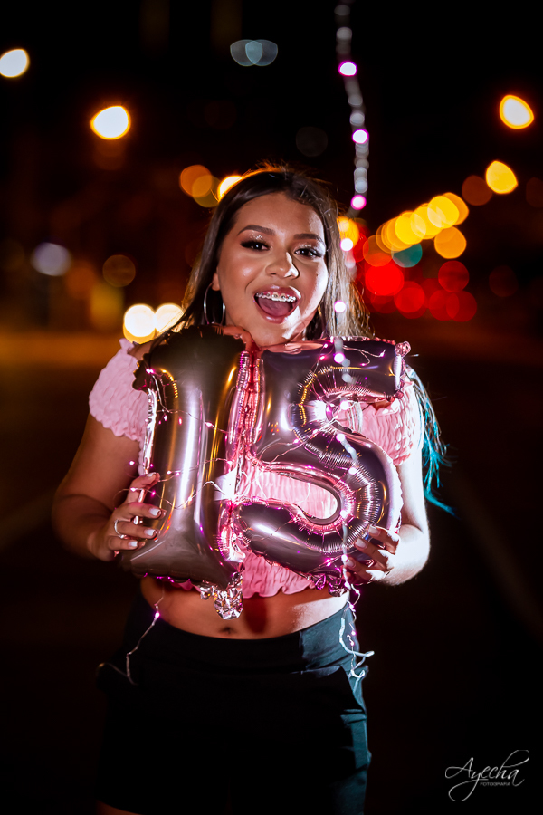 Ensaio urbano; Ensaio em Curitiba; 15 anos curitiba; debutantes curitiba; ensaio de debutante curitiba; debutantes piraquara; pinhais; melhores fotógrafos de curitiba; praça nossa senhora de salete; ensaio por do sol; deborah ayecha fotografia
