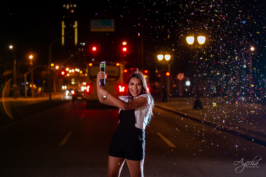 Ensaio urbano; Ensaio em Curitiba; 15 anos curitiba; debutantes curitiba; ensaio de debutante curitiba; debutantes piraquara; pinhais; melhores fotógrafos de curitiba; praça nossa senhora de salete; ensaio por do sol; deborah ayecha fotografia