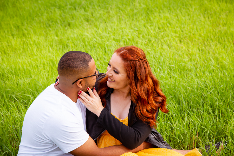 Ensaio no campo; ensaio com caminhão; scania; chácara nogarotto; ateliê marjô schastai, chácaras para ensaio curitiba; ensaio agro; pré wedding; fotógrafos de casamento; idéias para ensaio de casal; ensaio de casamento; 
