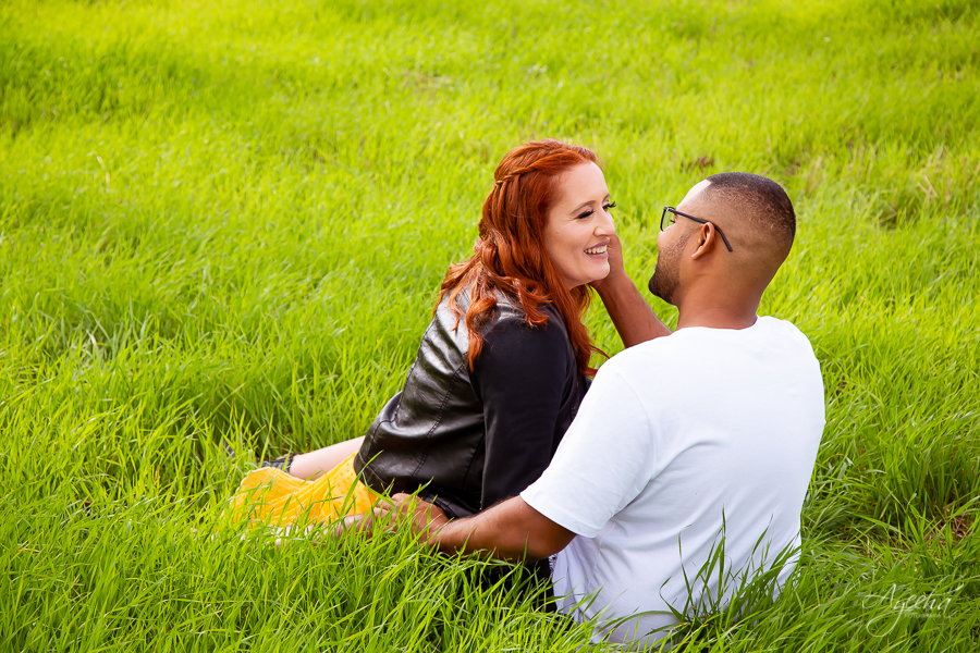 Ensaio no campo; ensaio com caminhão; scania; chácara nogarotto; ateliê marjô schastai, chácaras para ensaio curitiba; ensaio agro; pré wedding; fotógrafos de casamento; idéias para ensaio de casal; ensaio de casamento; 