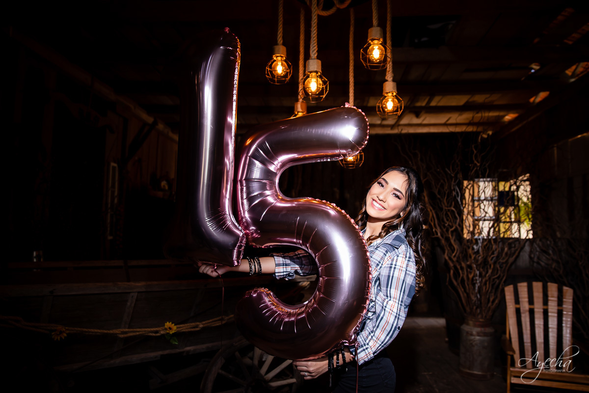 15 anos curitiba; ensaio 15 anos; ensaio debutante; book 15 anos; chácara ienkot; 15 anos urbano; 15 anos romantico; debutante street; chacara para ensaios; vestido debutante; 